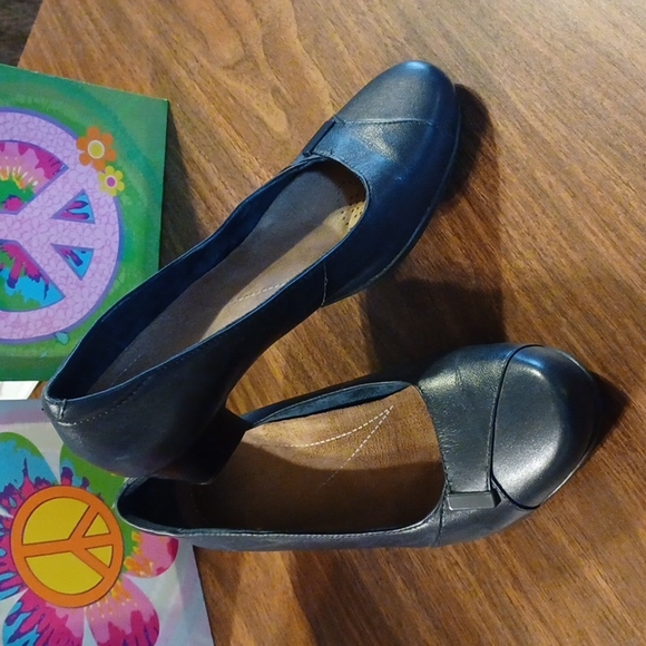 Clarks Shoes - Clark's Leather pumps Sz. 8.5